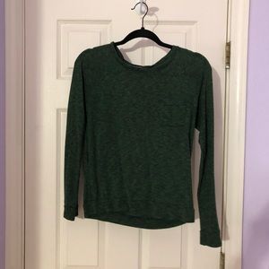 women’s long sleeve top